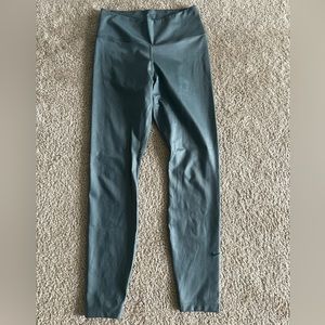 Nike Dri-Fit Woman’s Leggings Size Small